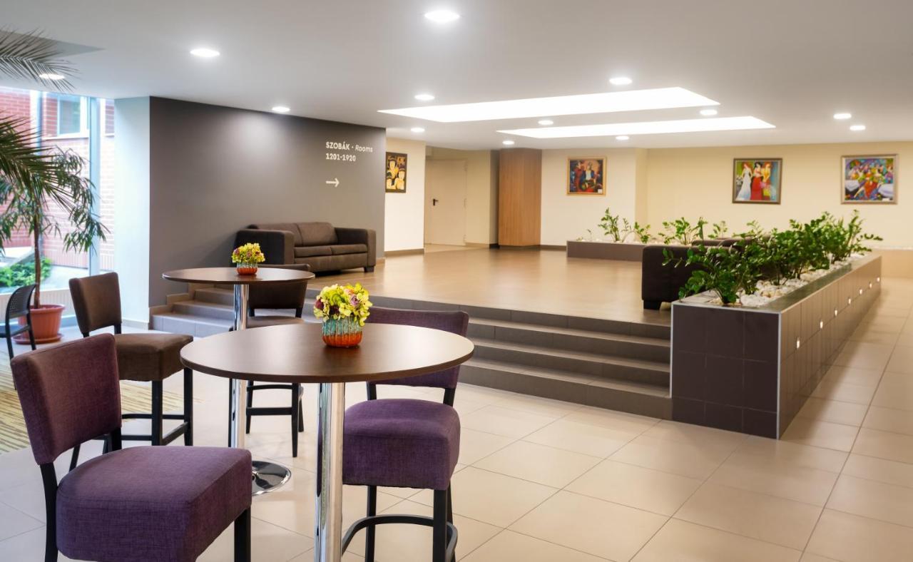 Hunguest Hotel Gyula Exterior foto