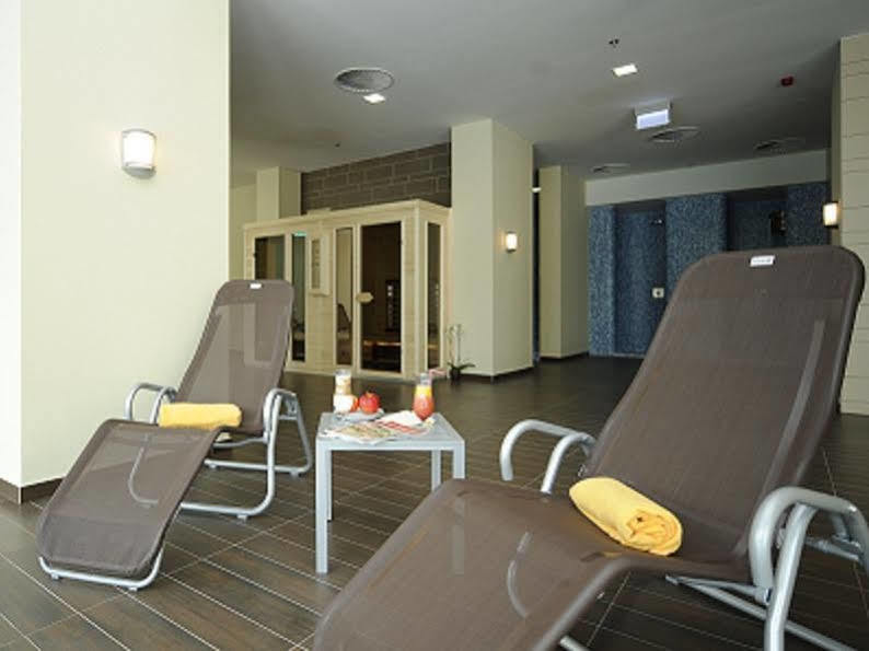 Hunguest Hotel Gyula Exterior foto